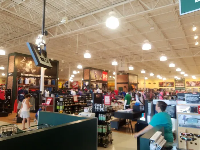 DICK'S Sporting Goods Picture 10