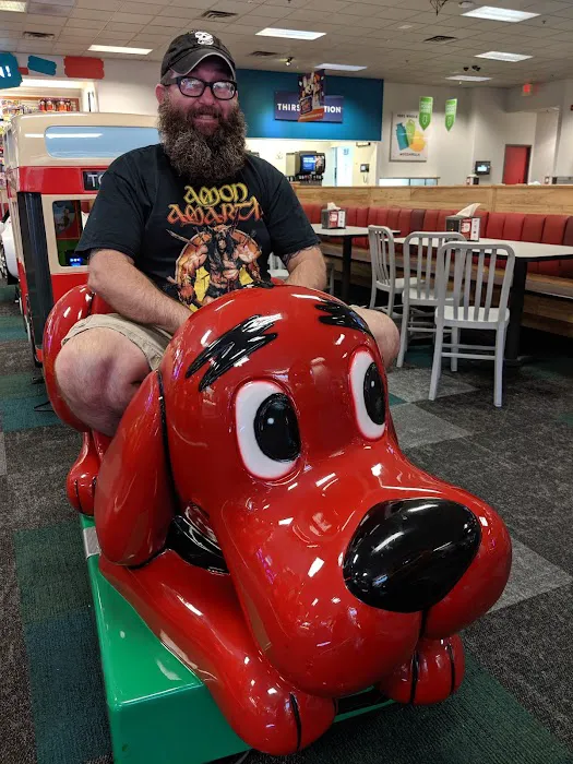 Chuck E. Cheese Picture 3
