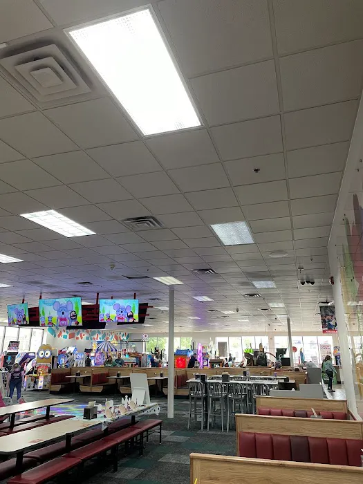 Chuck E. Cheese Picture 10