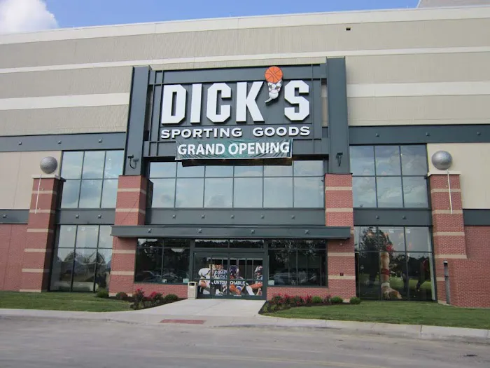 DICK'S Sporting Goods Picture 5