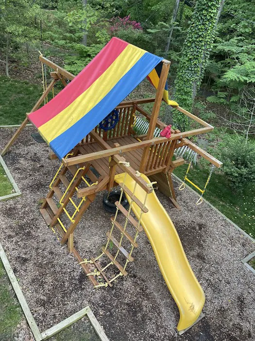 Rainbow Swing Set Superstores Picture 7