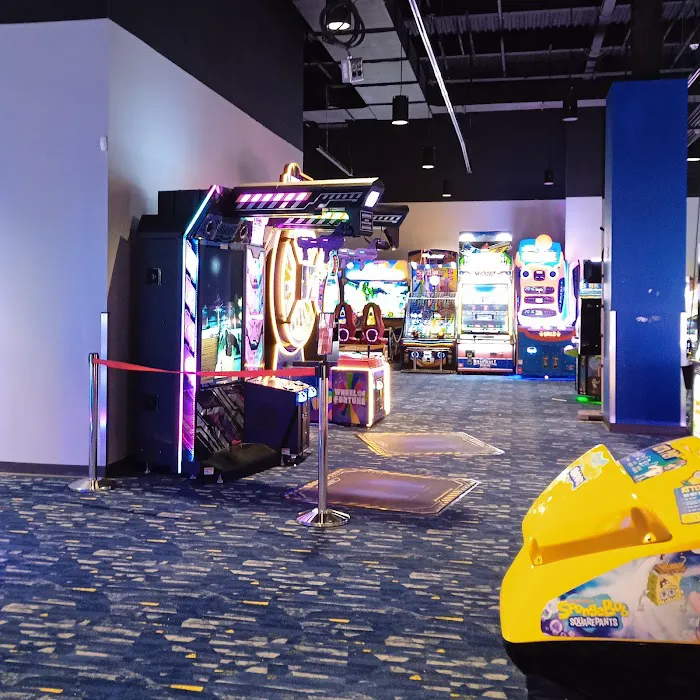 Round1 Bowling & Arcade Deptford Mall Picture 2