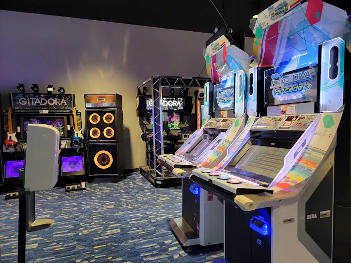 Round1 Bowling & Arcade Deptford Mall Picture 8