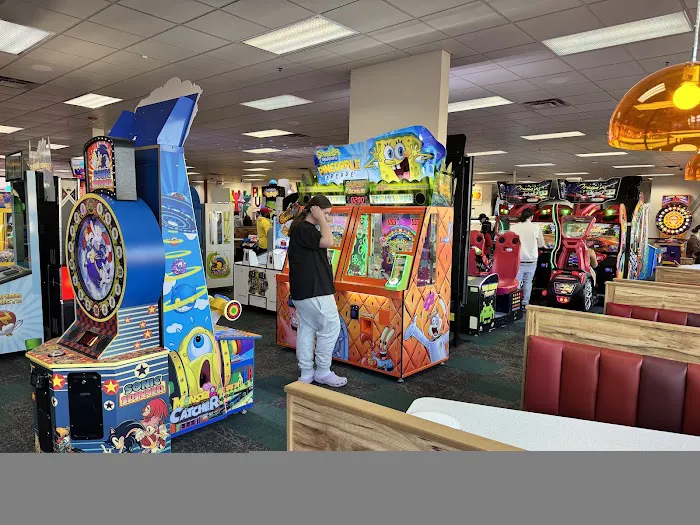 Chuck E. Cheese Picture 5