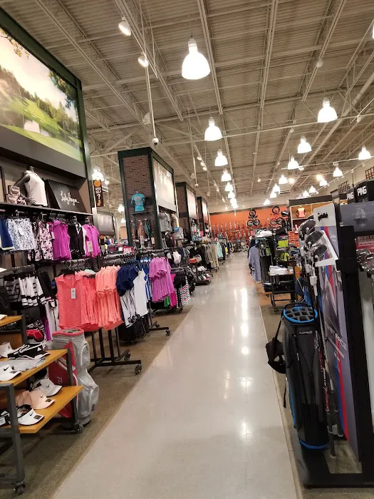DICK'S Sporting Goods Picture 3