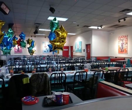 Chuck E. Cheese