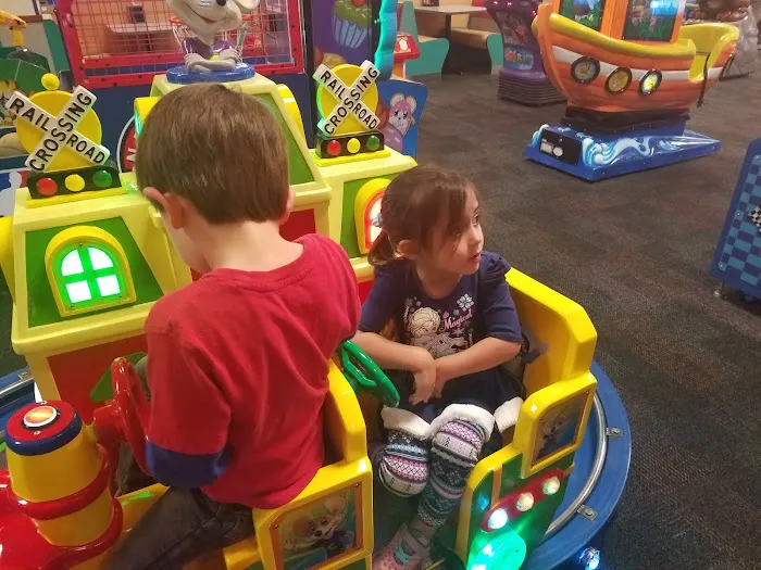 Chuck E. Cheese Picture 6