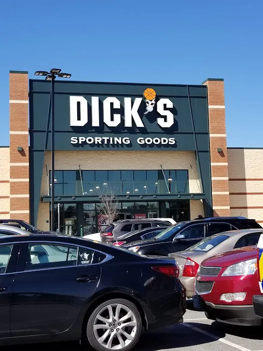 DICK'S Sporting Goods Picture 2