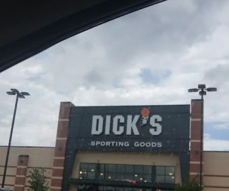 DICK'S Sporting Goods