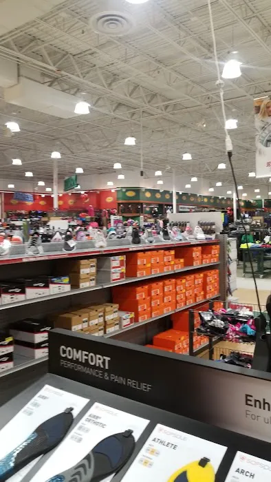DICK'S Sporting Goods Picture 6