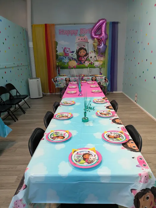 LolliPops Indoor Playground & Party Place Picture 4