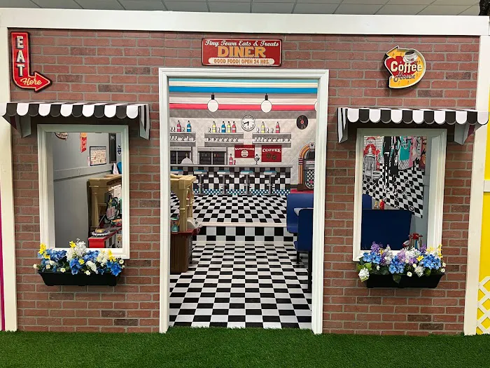 LolliPops Indoor Playground & Party Place Picture 9