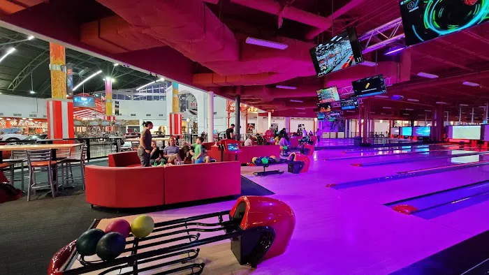 Bowling Orlando at Dezerland Park Orlando Picture 2