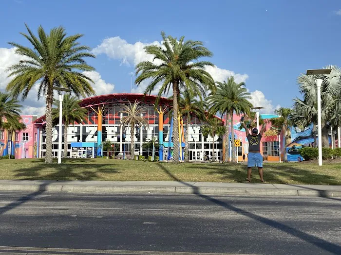 Bowling Orlando at Dezerland Park Orlando Picture 10