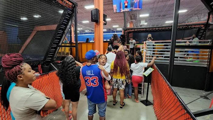 Jump Start Trampoline Park Picture 3