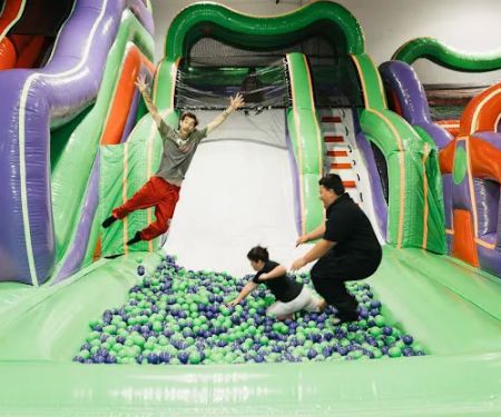 Funtastic Depot - Indoor Amusement Park