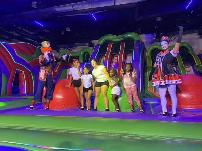 Funtastic Depot - Indoor Amusement Park Picture 3