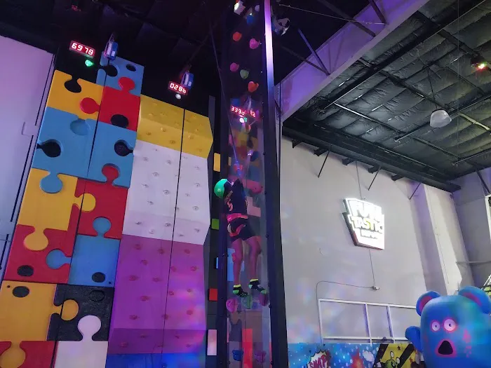 Funtastic Depot - Indoor Amusement Park Picture 4