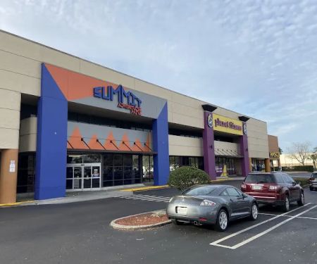 Seven Hills Plaza