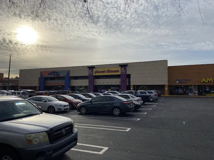 Seven Hills Plaza Picture 4
