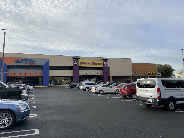 Seven Hills Plaza Picture 10