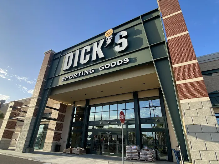 DICK'S Sporting Goods Picture 2