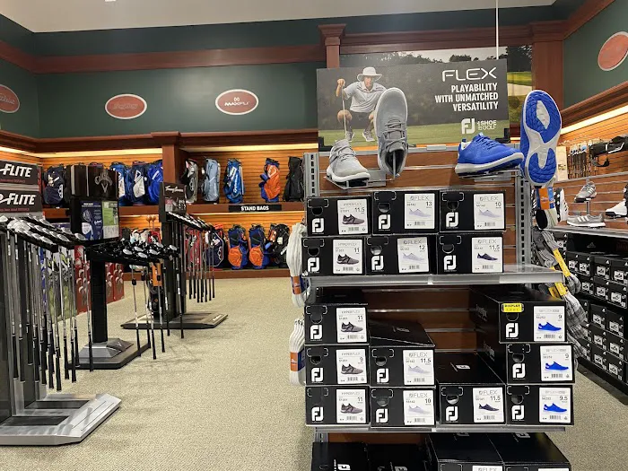 DICK'S Sporting Goods Picture 4