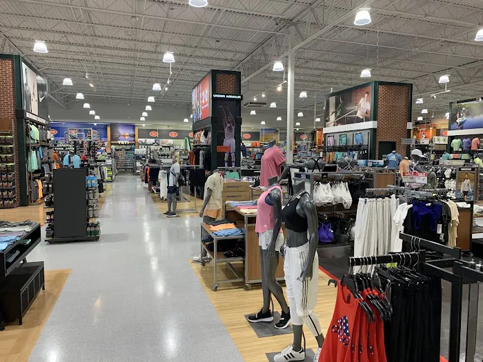 DICK'S Sporting Goods Picture 5