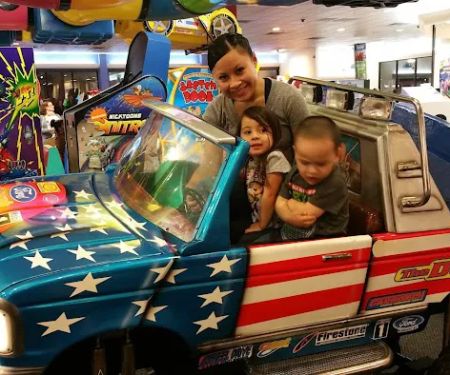Chuck E. Cheese