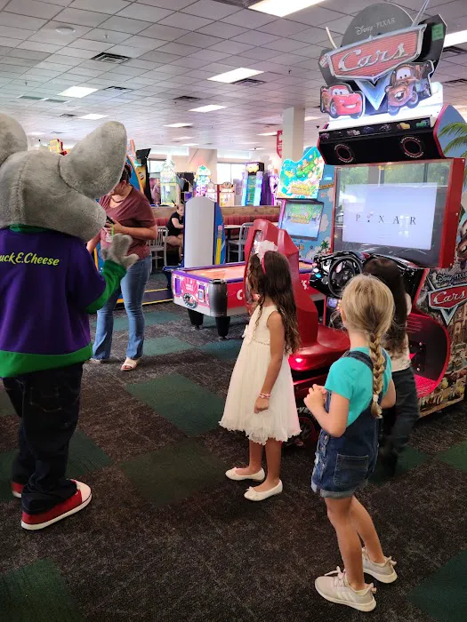 Chuck E. Cheese Picture 2