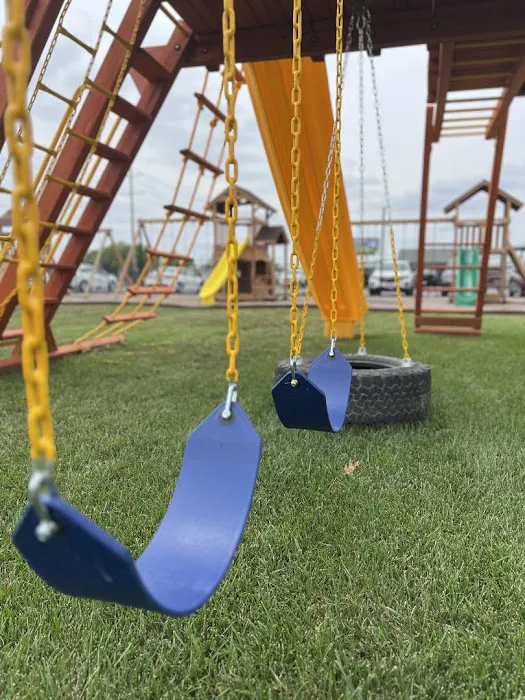 Bergfeld Recreation - Playsets Picture 6