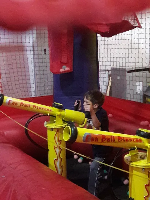 BounceU Chesterfield Kids Birthdays and More Picture 3