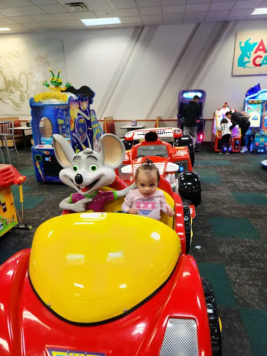 Chuck E. Cheese Picture 9