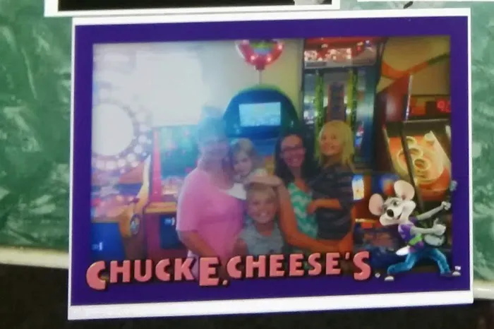 Chuck E. Cheese Picture 5