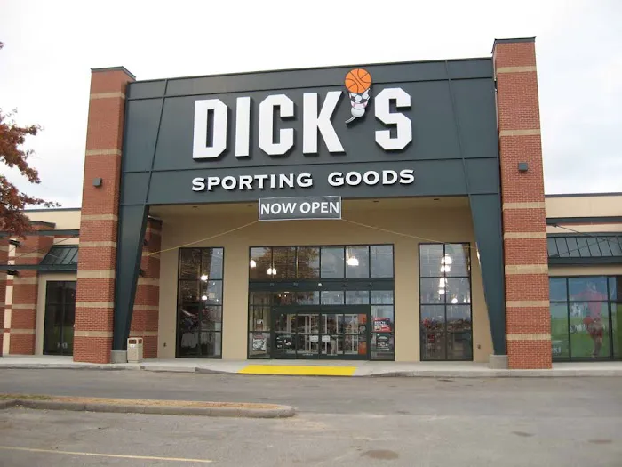 DICK'S Sporting Goods Picture 4
