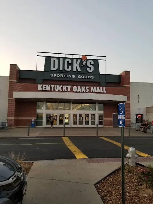DICK'S Sporting Goods Picture 1