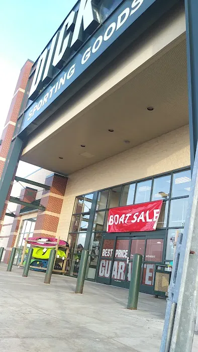DICK'S Sporting Goods Picture 9