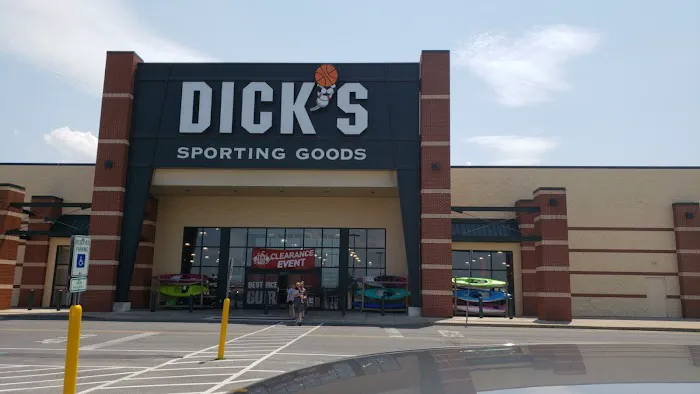 DICK'S Sporting Goods Picture 2
