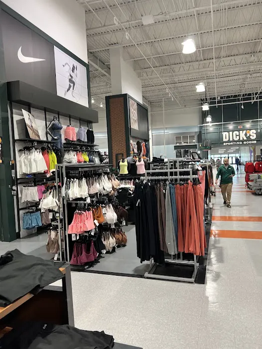 DICK'S Sporting Goods Picture 7