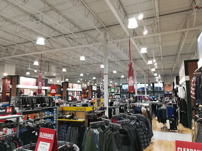 DICK'S Sporting Goods Picture 1