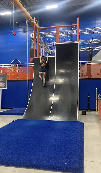Sky Zone Trampoline Park Picture 4