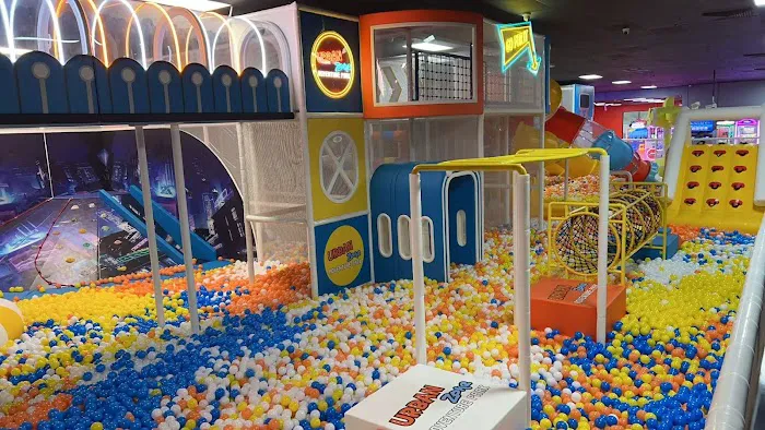 Urban Zone Trampoline & Adventure Park Picture 3