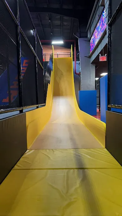 Urban Zone Trampoline & Adventure Park Picture 1