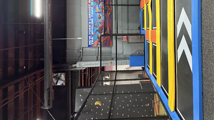 Urban Zone Trampoline & Adventure Park Picture 5