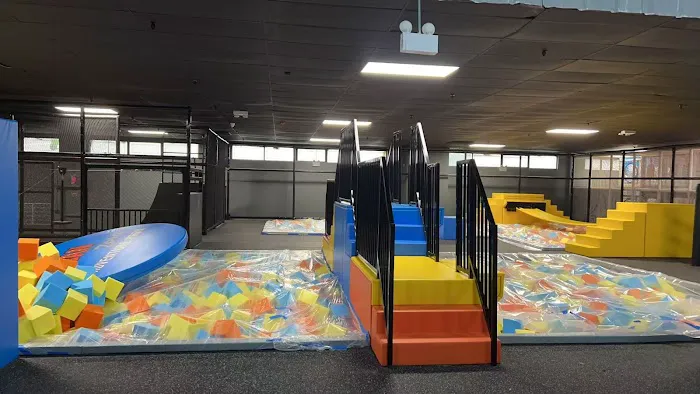 Urban Zone Trampoline & Adventure Park Picture 4