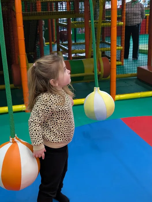Peekaboo Playground Picture 2