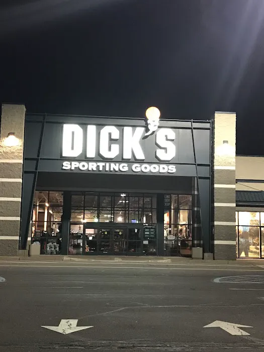 DICK'S Sporting Goods Picture 1
