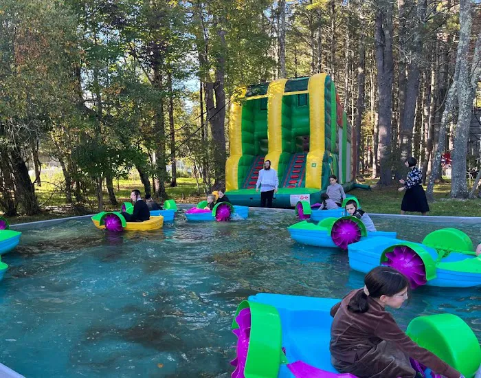 Glowstone Attraction Zone Picture 2