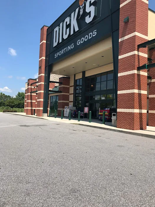 DICK'S Sporting Goods Picture 6