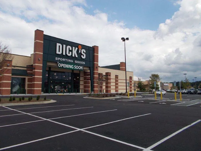 DICK'S Sporting Goods Picture 9